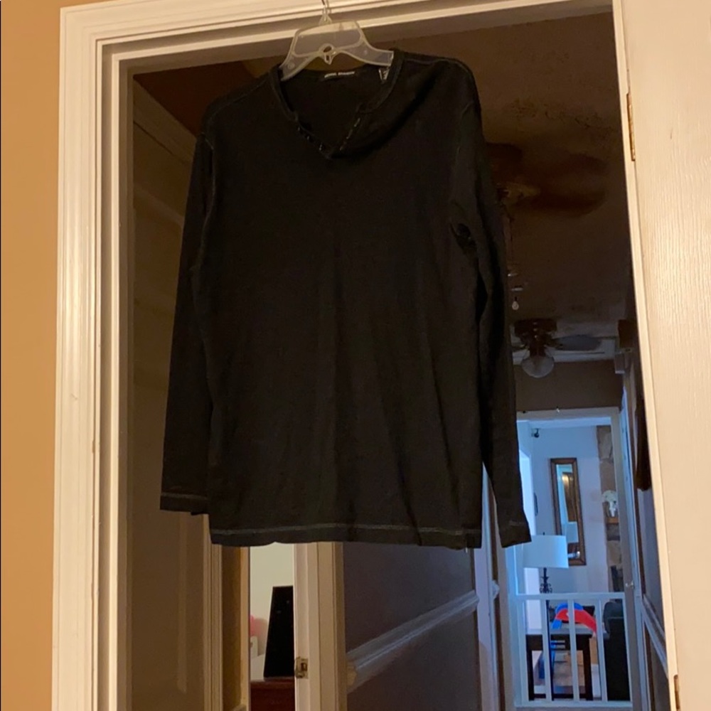 Men’s v neck